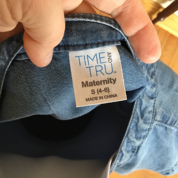 Maternity button down shirt - Picture 5 of 5